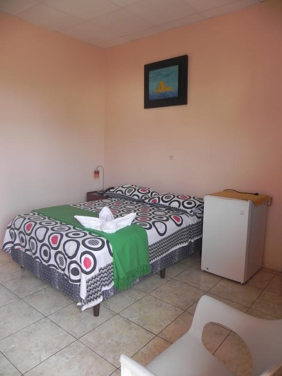 Hostal La Posada De Jose Carlos Puerto Baquerizo Moreno Room photo