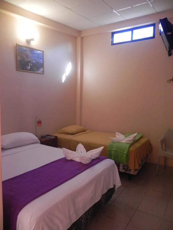 Hostal La Posada De Jose Carlos Puerto Baquerizo Moreno Room photo